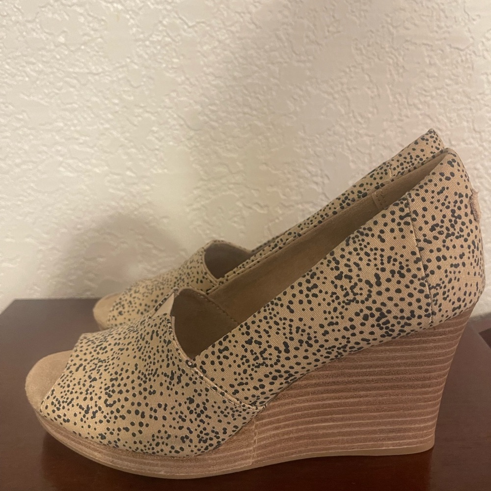 Toms Michelle Wedge NWOT